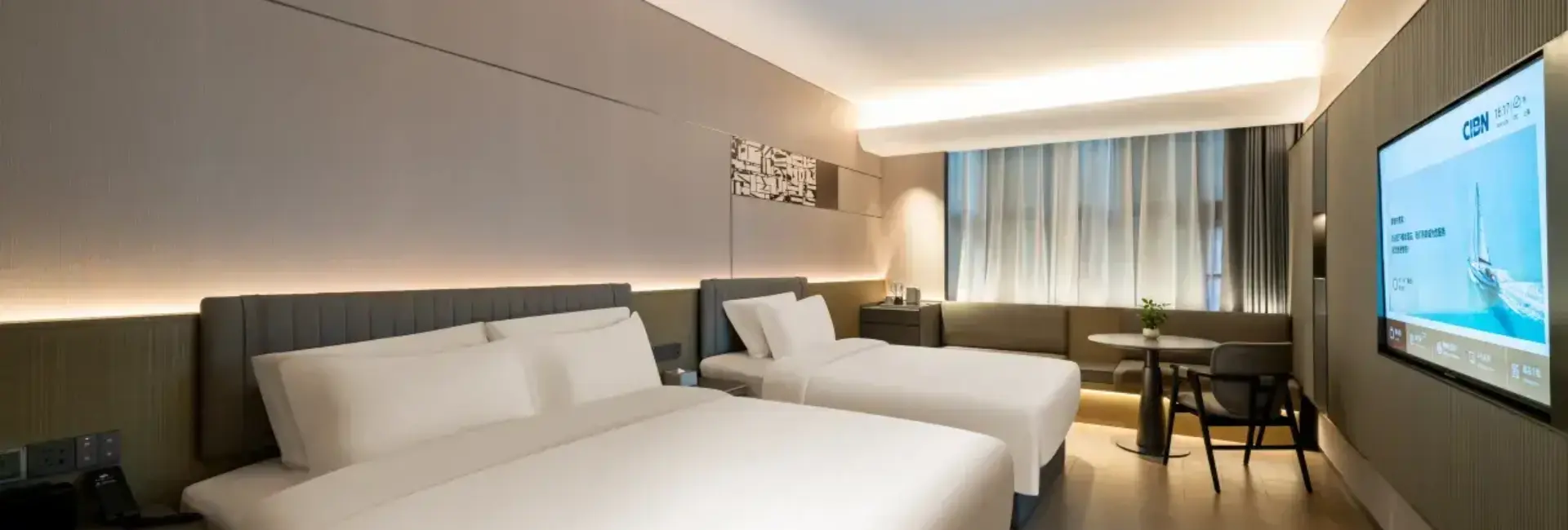 Family Room(Smart Room Control, Zero-Pressure Mattress, Spacious Space, Minibar)