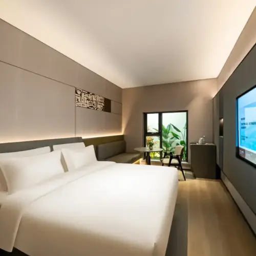 Jingya Superior King Room (Whole-House Smart Fresh Air System, 65-Inch Screen Casting TV, Minibar)